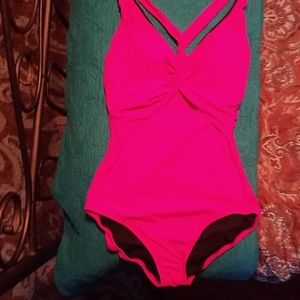 New size 12 lands end one piece bathing suit